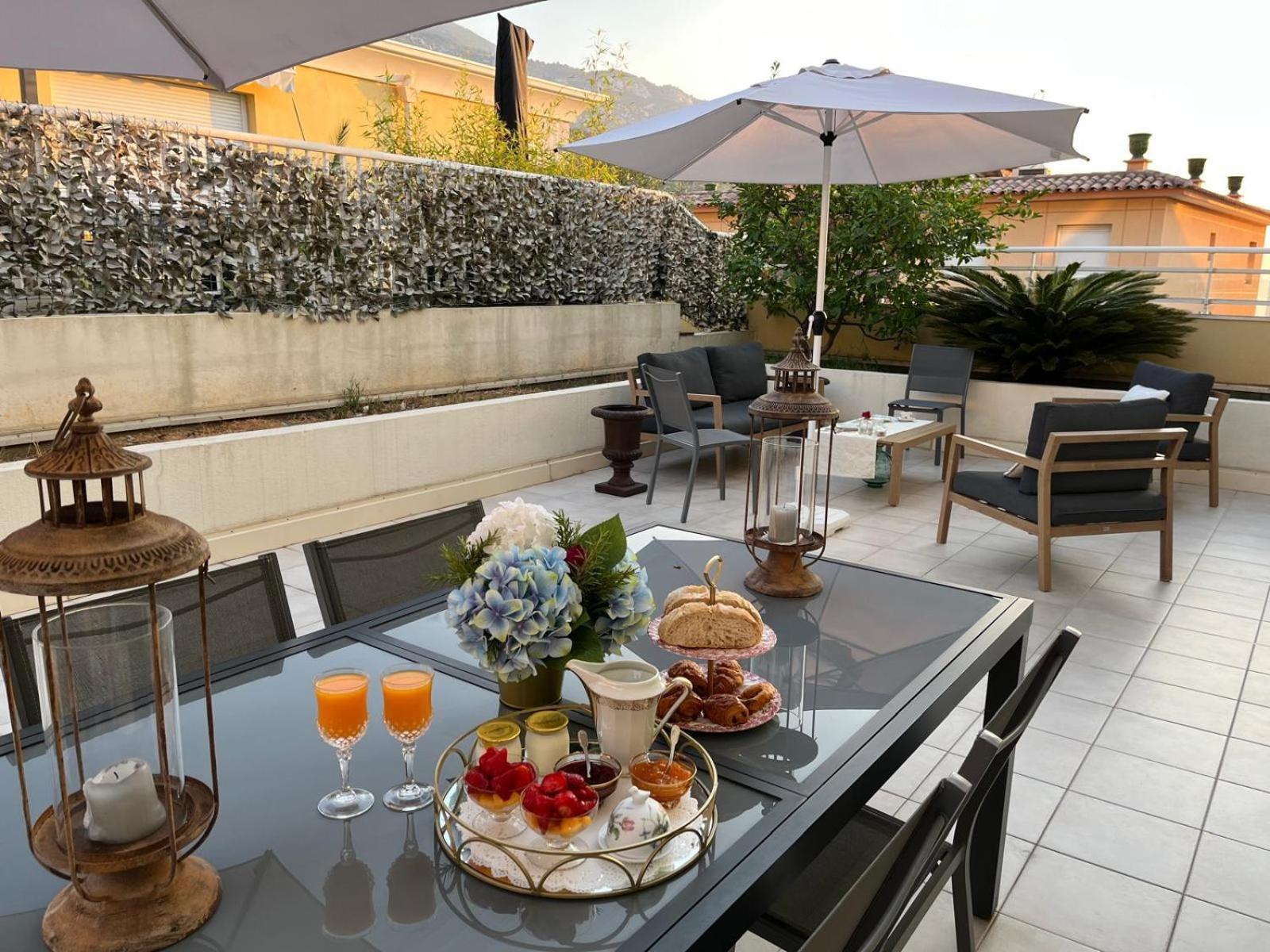 Bed and Breakfast Grace & Breakfast Beausoleil Exterior foto