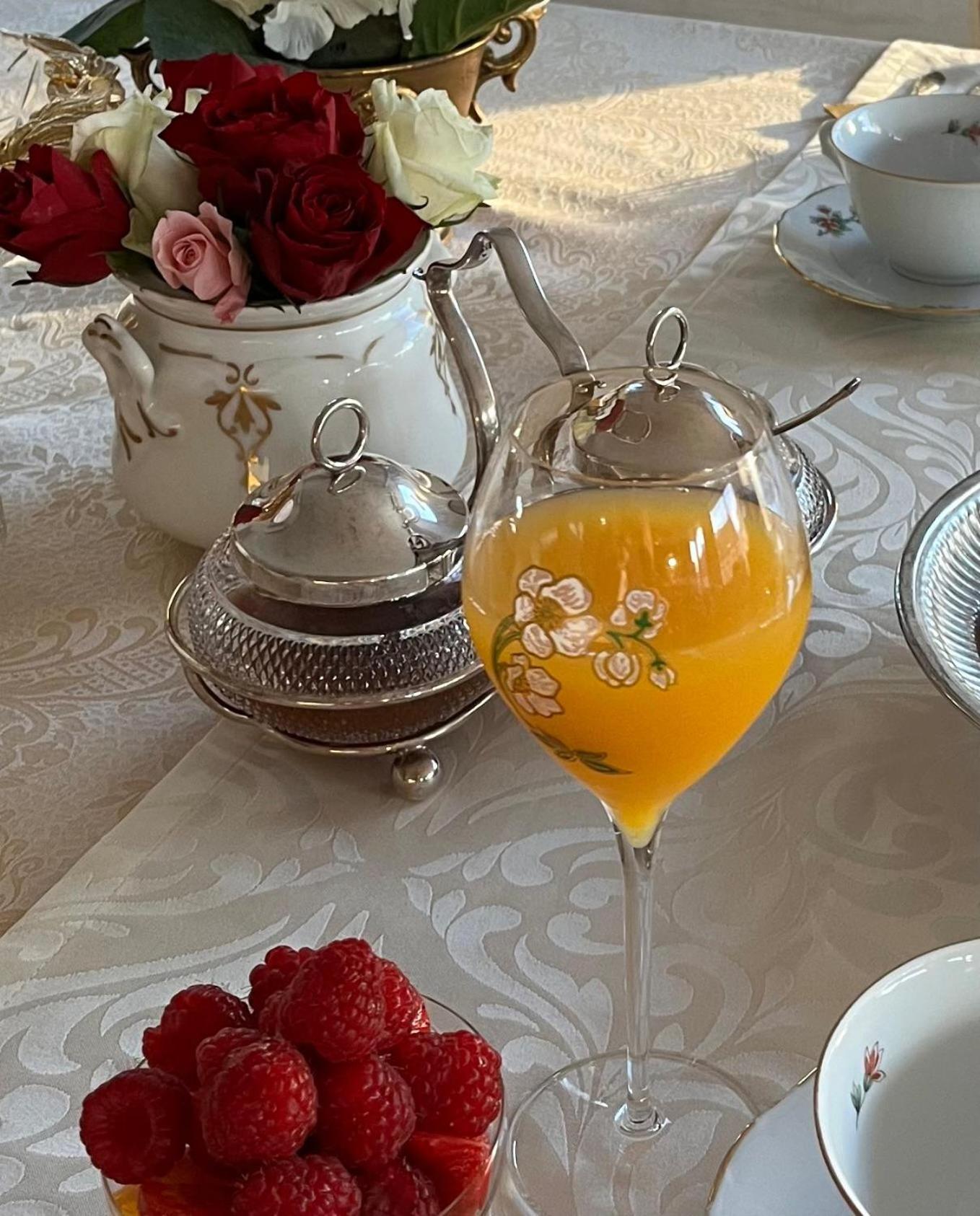 Bed and Breakfast Grace & Breakfast Beausoleil Exterior foto